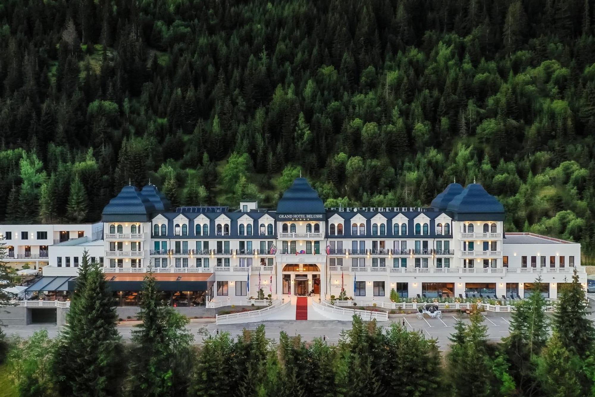 Grand Hotel Belushi Boge Ngoại thất bức ảnh