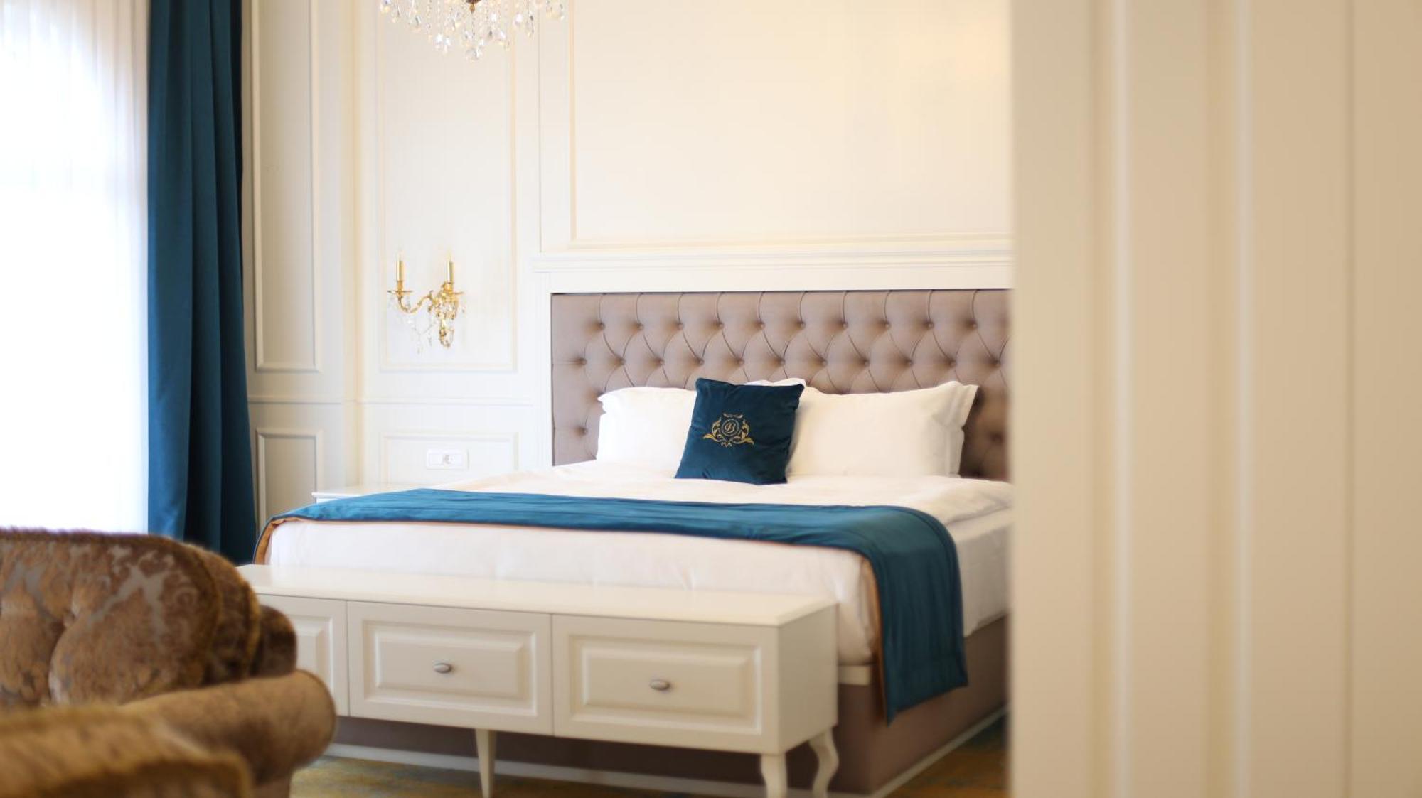 Grand Hotel Belushi Boge Ngoại thất bức ảnh
