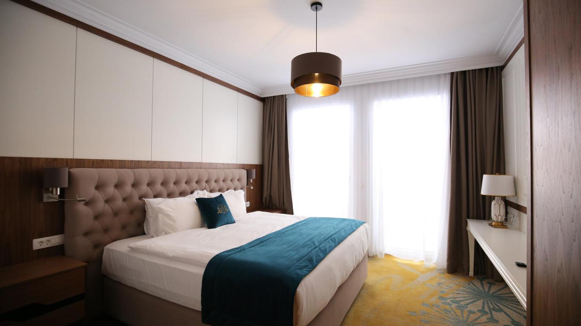 Grand Hotel Belushi Boge Ngoại thất bức ảnh