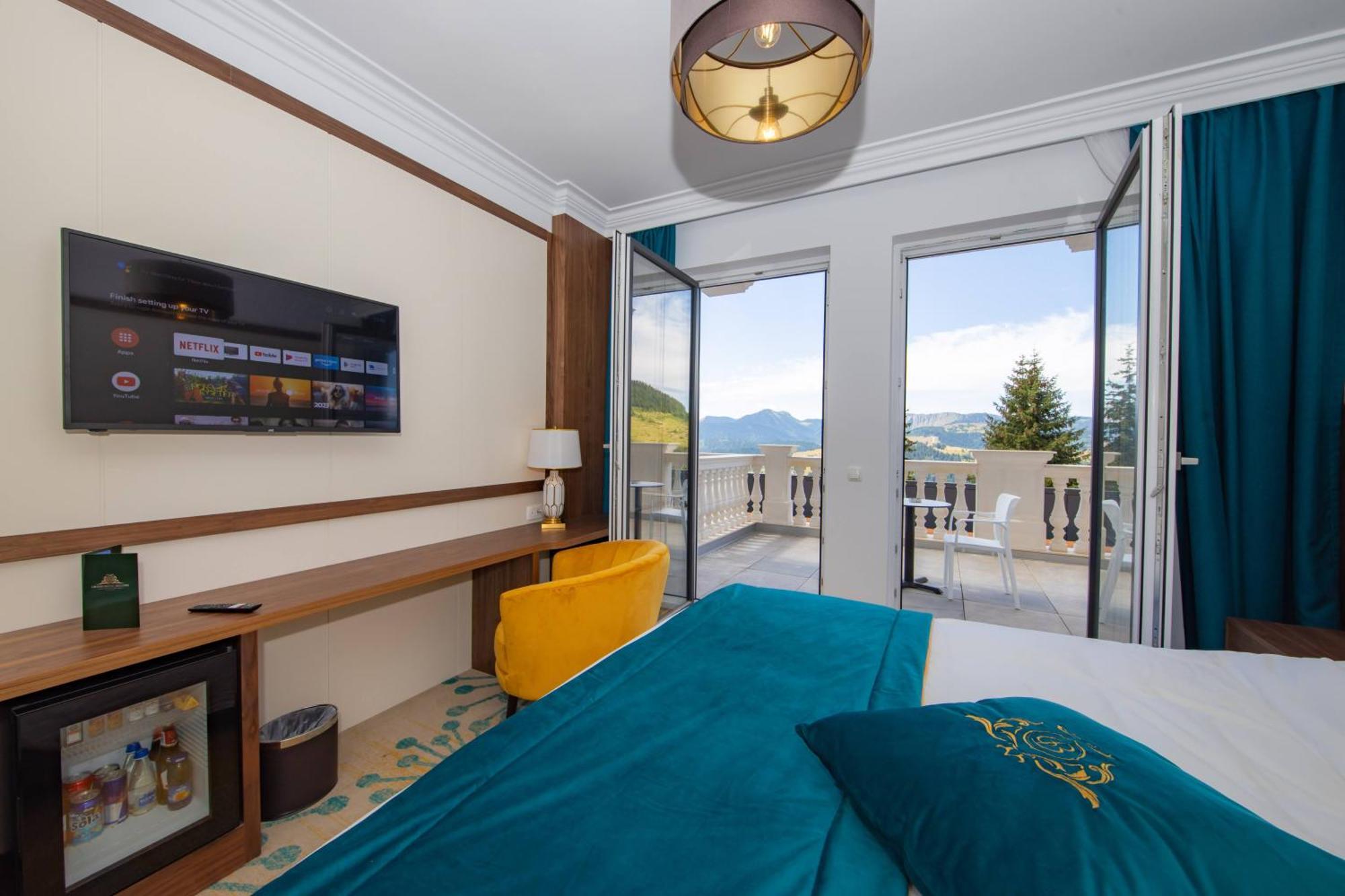 Grand Hotel Belushi Boge Ngoại thất bức ảnh