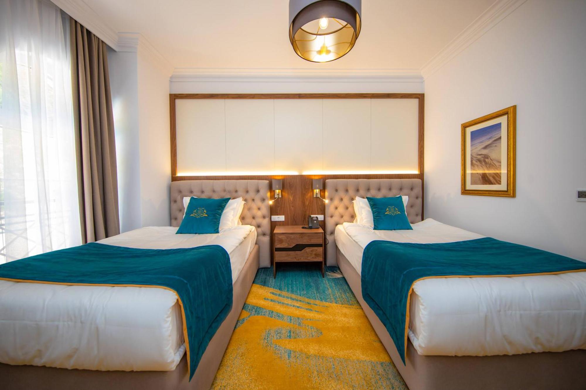 Grand Hotel Belushi Boge Ngoại thất bức ảnh